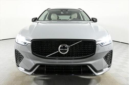 2025 Volvo XC60 Plus