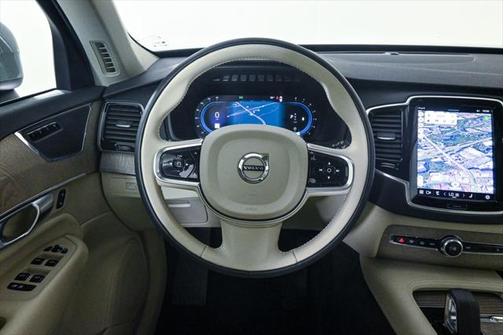 2024 Volvo XC90 B6 Plus Bright Theme 7-Seater