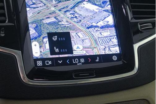 2024 Volvo XC90 B6 Plus Bright Theme 7-Seater