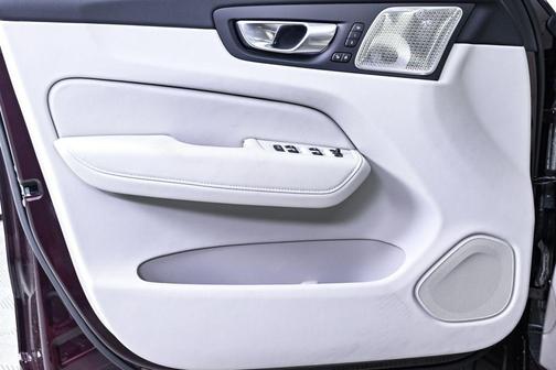 2026 Volvo XC60 Plug-In Hybrid Ultra, T8 AWD Electric/Gasoline, Dark