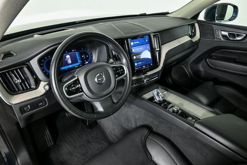 2022 Volvo XC60 B6 Inscription