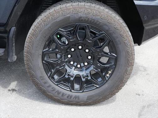 2025 GMC HUMMER EV SUV 2X