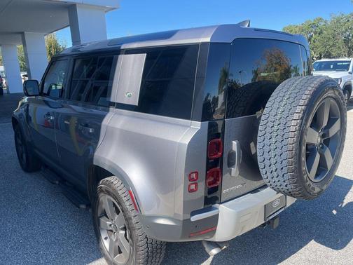 2024 Land Rover Defender 110 P500 SE