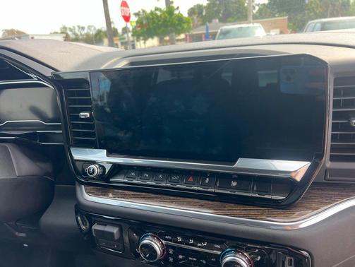 Cayenne Red Tintcoat 2022 GMC Sierra 1500 Elevation