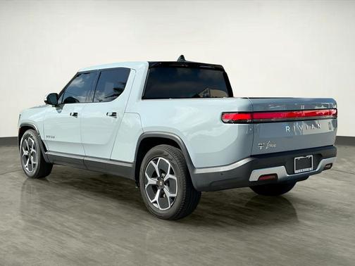 2024 Rivian R1T Adventure