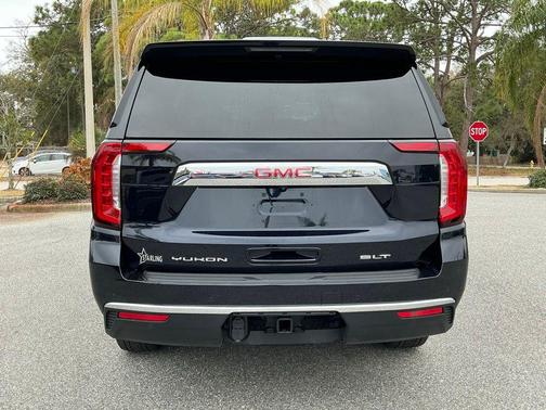 2023 GMC Yukon SLT