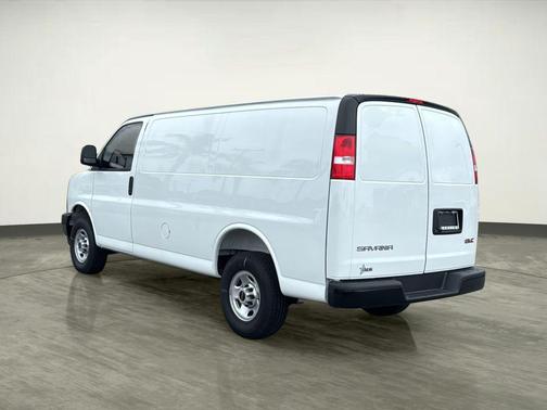 2025 GMC Savana 2500 Work Van