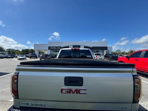 2017 GMC Sierra 1500 SLT