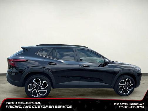 Mosaic Black Metallic 2025 Chevrolet Trax FWD 2RS