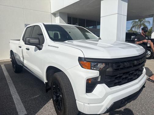 2025 Chevrolet Silverado 1500 Custom