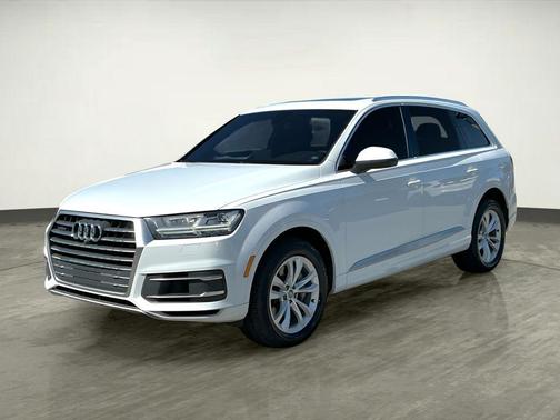 2019 Audi Q7 55 Premium Plus