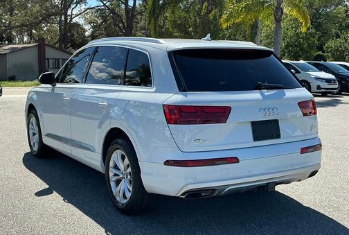 2019 Audi Q7 55 Premium Plus