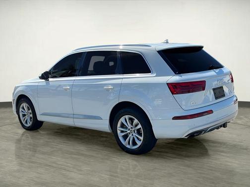 2019 Audi Q7 55 Premium Plus