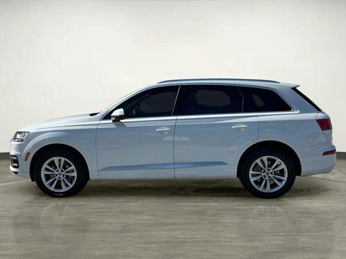 2019 Audi Q7 55 Premium Plus