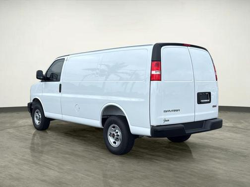 2025 GMC Savana 2500 Work Van