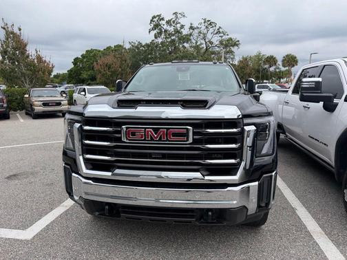 Onyx Black 2024 GMC Sierra 2500 SLT
