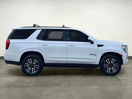2024 GMC Yukon 4WD AT4