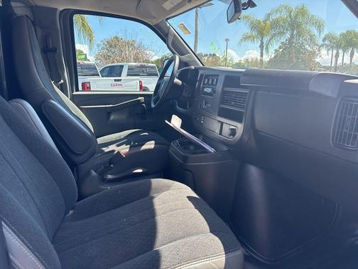 2024 GMC Savana 2500 Work Van