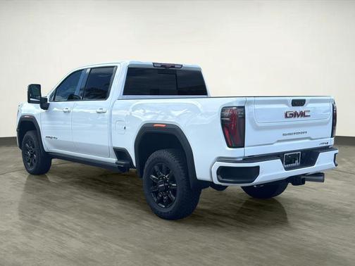 2025 GMC Sierra 2500 AT4