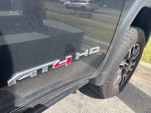 2023 GMC Sierra 2500 AT4