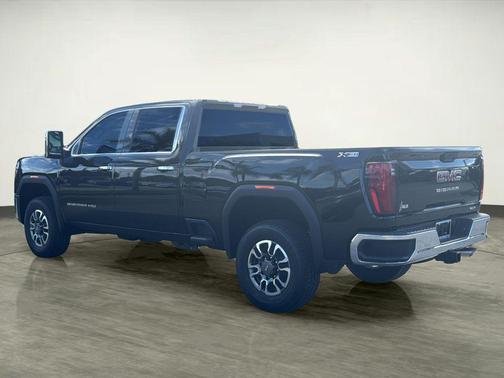 2026 GMC Sierra 2500 SLT