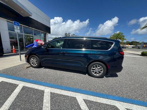 2021 Chrysler Pacifica Touring