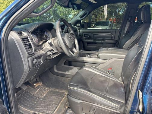 2022 RAM 2500 Limited Crew Cab 4x4 8' Box