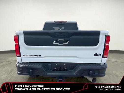 Summit White 2024 Chevrolet Silverado 2500 4WD Crew Cab Standard Bed ZR2