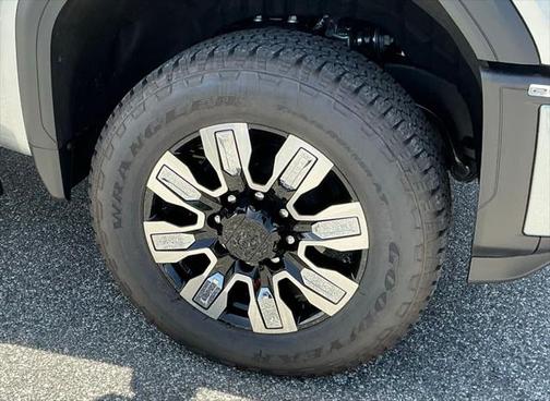 2025 GMC Sierra 2500 Denali