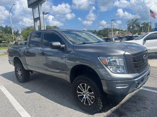 2021 Nissan Titan SV