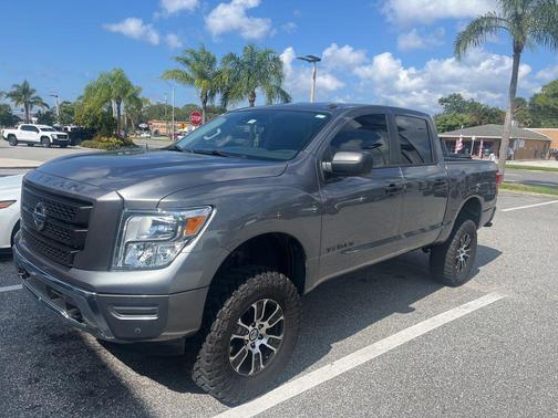 2021 Nissan Titan SV