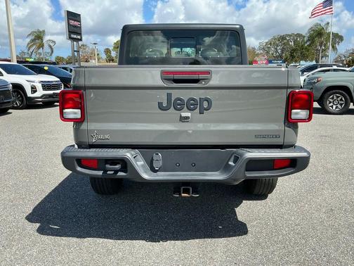 2020 Jeep Gladiator Sport