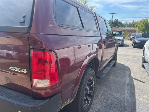 2016 RAM 1500 SLT