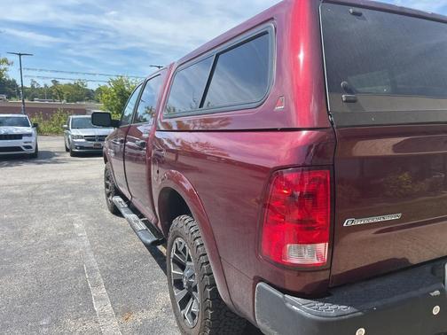 2016 RAM 1500 SLT