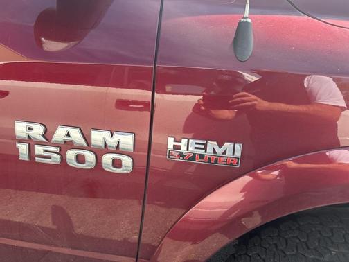 2016 RAM 1500 SLT