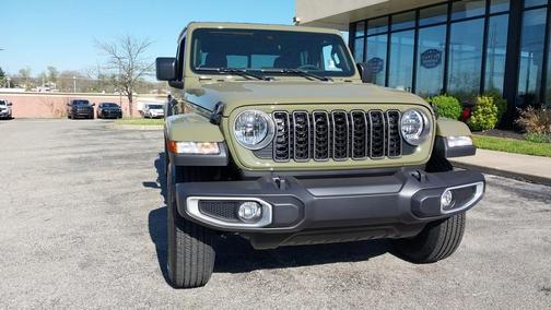 2025 Jeep Gladiator Sport
