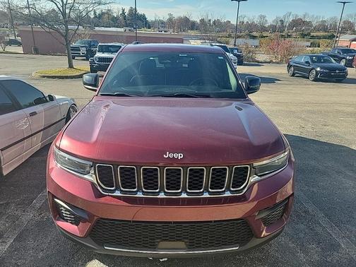 2024 Jeep Grand Cherokee Laredo
