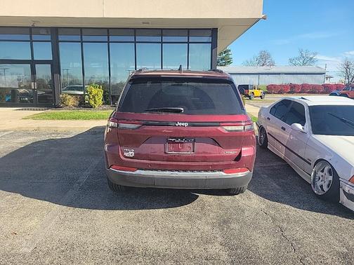 2024 Jeep Grand Cherokee Laredo