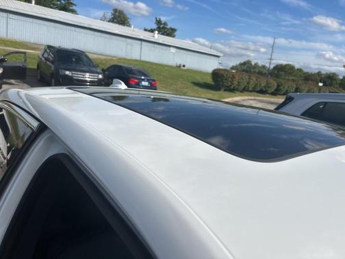 2016 Chrysler 300C Base