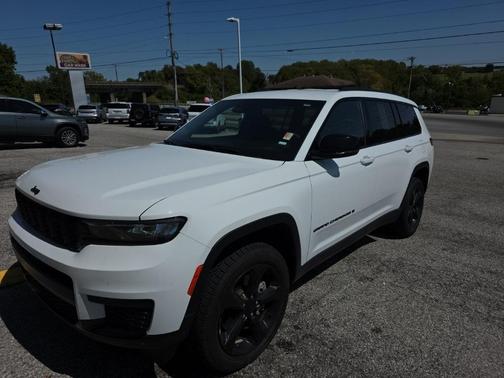 2023 Jeep Grand Cherokee L Laredo