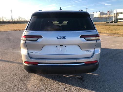 2021 Jeep Grand Cherokee L Laredo