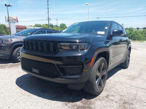 2022 Jeep Grand Cherokee Altitude