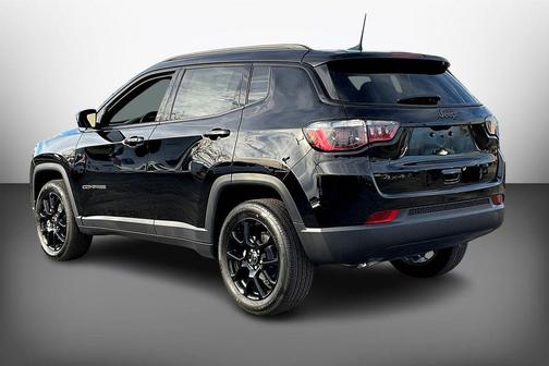 Diamond Black 2026 Jeep Compass Latitude
