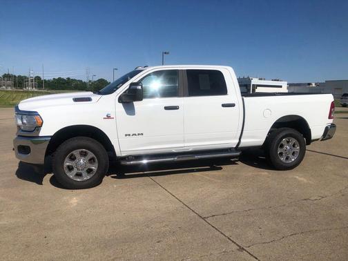 Bright White Clearcoat 2024 RAM 2500 Big Horn