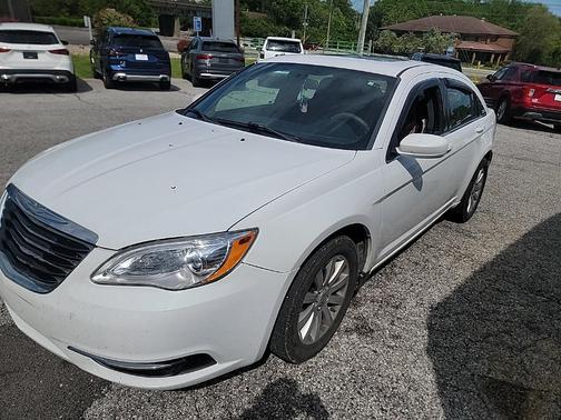 2013 Chrysler 200 Touring