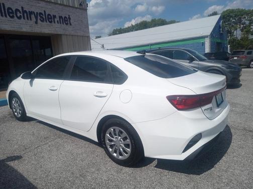 2023 Kia Forte LX