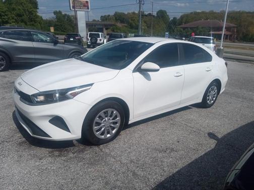 2023 Kia Forte LX