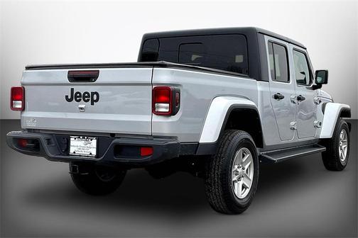 2022 Jeep Gladiator Sport