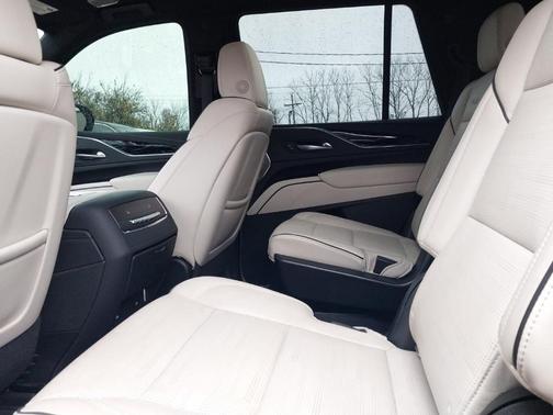 2022 Cadillac Escalade Sport