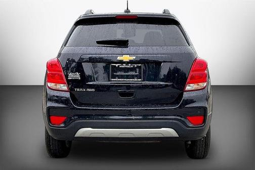 Midnight Blue Metallic 2022 Chevrolet Trax LT